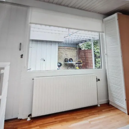 Villa One Floor With 6 And 2 Baths In