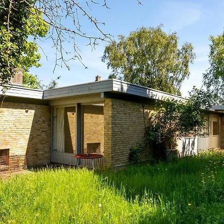 Villa One Floor With 6 And 2 Baths In *
