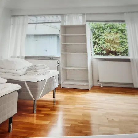 Villa One Floor With 6 And 2 Baths In *