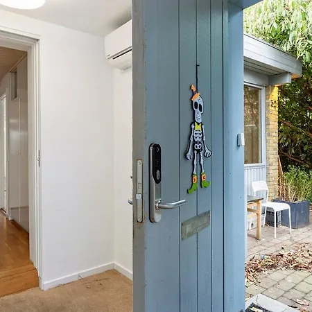 One Floor With 6 And 2 Baths In