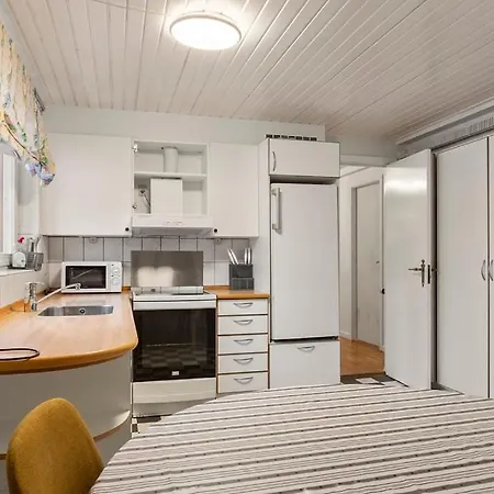 Villa One Floor With 6 And 2 Baths In